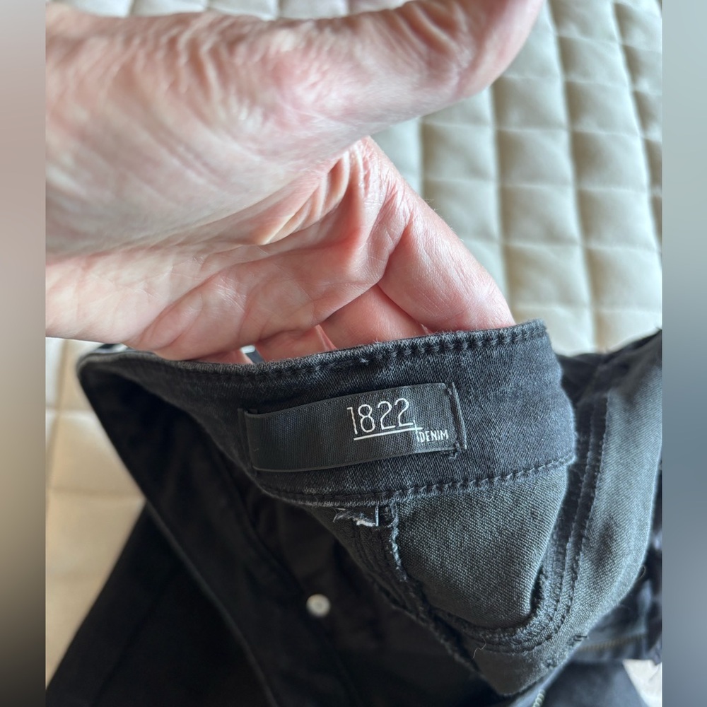 1822 Denim Women's Black Skinny Jeans